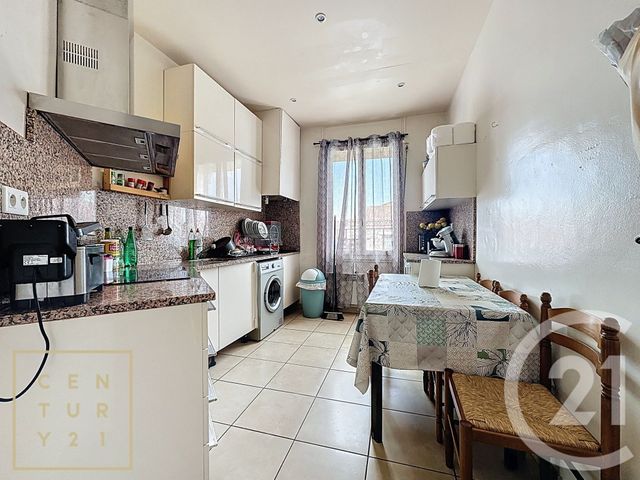 Afficher la photo en grand Appartement F3 à vendre - 3 pièces - 65.0 m2 - ILLE SUR TET - 66 - LANGUEDOC-ROUSSILLON - Century 21 Horizon Canigou